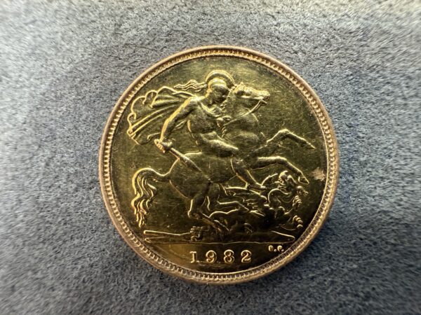 1982 Gold Half Sovereign Coin Elizabeth II