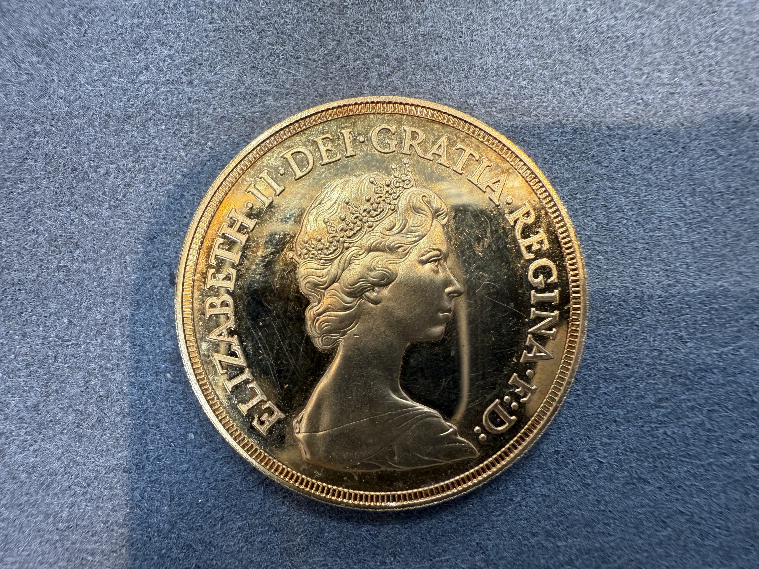 1984 United Kingdom Five Pound Sovereign Gold Coin Elizabeth - Image 3